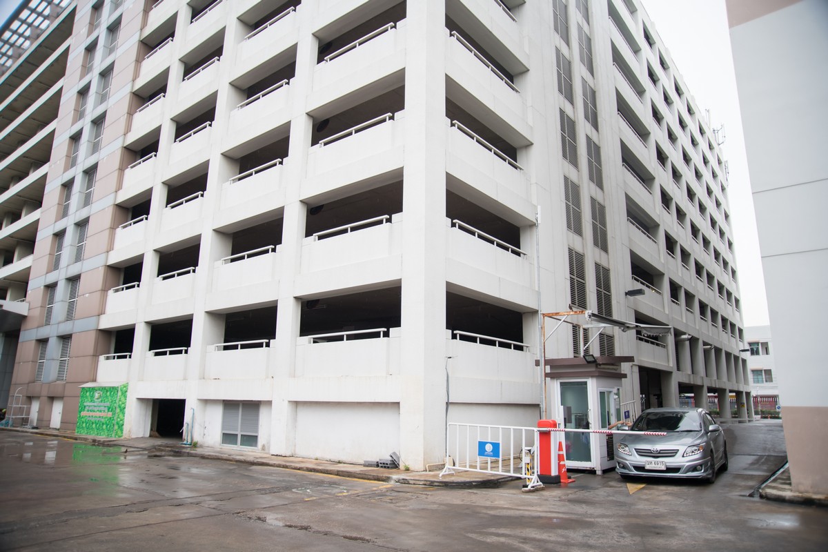 Car & Parking