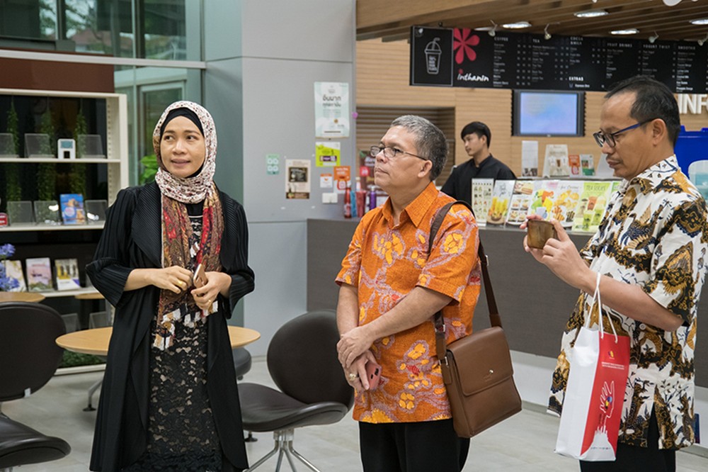 ยินดีต้อนรับอาจารย์จาก Universitas Pembangunan National Veteran Jakarta 