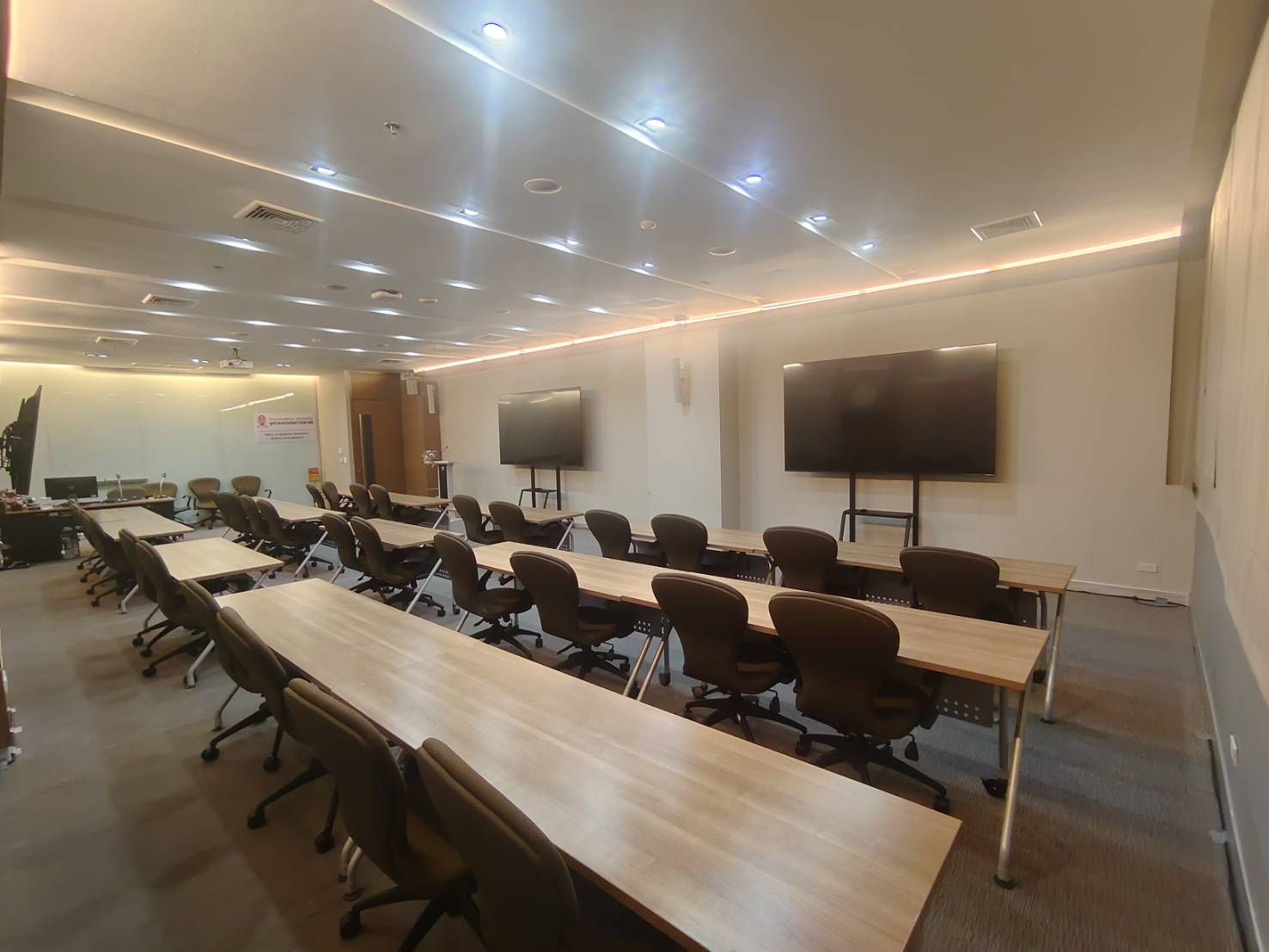 Meeting Room Floor 3 room 1